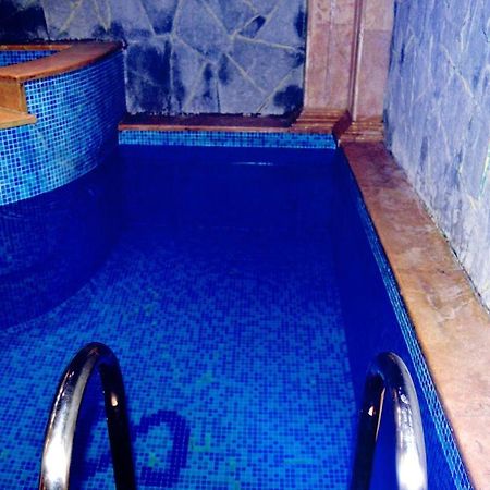 יירבאן Sochi Plaza Hotel מראה חיצוני תמונה
