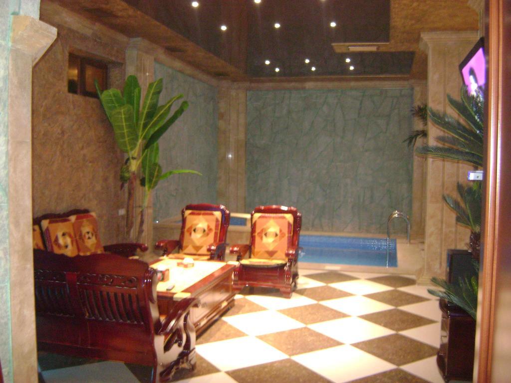 יירבאן Sochi Plaza Hotel מראה חיצוני תמונה