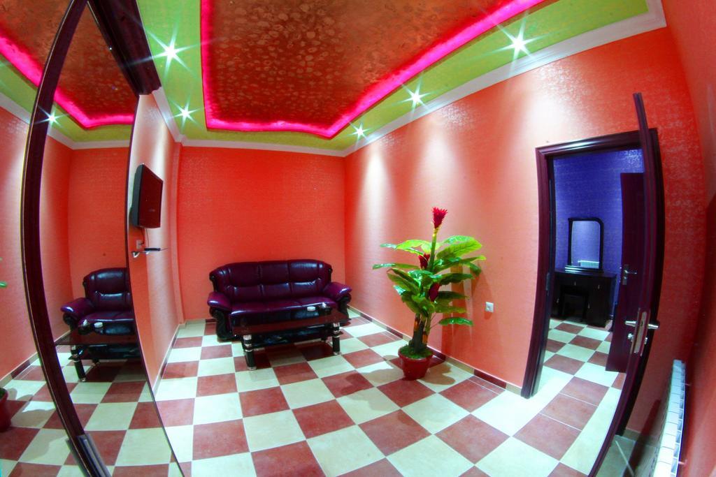 יירבאן Sochi Plaza Hotel מראה חיצוני תמונה